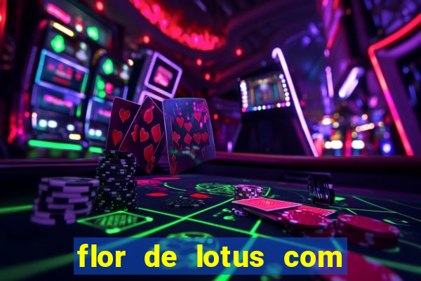 flor de lotus com lua tatuagem